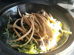铁锅炖-回真楼(东门店)