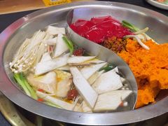 -沸炉重庆老火锅(军事博物馆店)