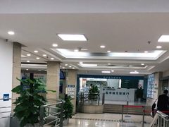 -上海大学附属上海和平眼科医院