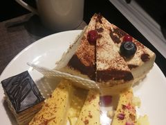 -唐拉雅秀酒店-西锦汇空中BBQ·思创餐厅