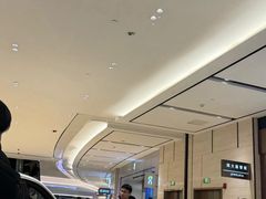 -理想汽车(世纪汇店)