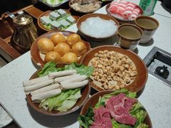 -贵府酸汤牛肉火锅·贵州老字号(飞山街店)
