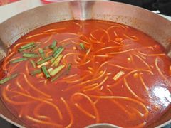 -毛辣果·贵州红酸汤牛肉火锅(西单店)
