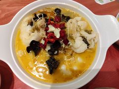 砂锅金汤酸菜鱼-甲乙饼·手工牛肉饼(金地广场店)