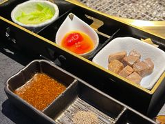 -铭牛烧肉·和牛海鲜自助(高新月牙湖店)