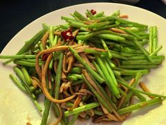 茼蒿炒干丝-老吉士酒家(天平路店)