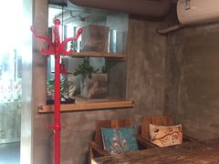 -HIGH FIVE哈福手工汉堡(桂林路店)