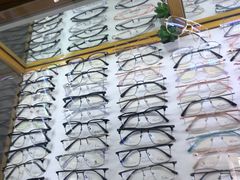 -三叶眼镜城·好视力眼镜店