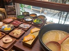 -银米·云南传统过桥米线(双廊黑金冠店)