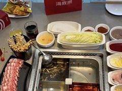 -海底捞火锅(新松江路生日主题店)