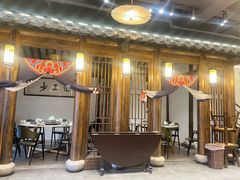 -聚汇三少·龙虾·中餐厅(莫邪路新天地店)