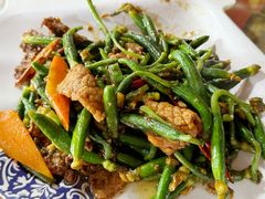 小黄瓜炒肉-一元馅饼店