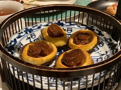 一口鲍鱼酥-三号黄浦会Canton Table