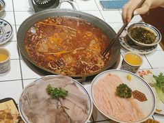 -旧街市鲜货老火锅(大光路店)