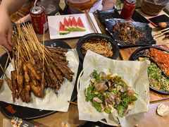 -何师烧烤Pro ·江湖川菜·小龙虾·精酿(太古里旗舰店)