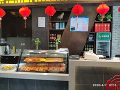 -重庆德庄火锅(体育中心店)