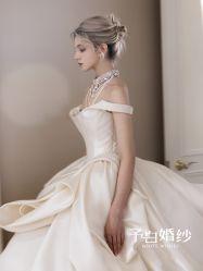 -予白婚纱礼服馆