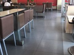 大堂-李先生牛肉面大王(营口大润发店)