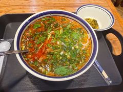 -云阿蛮云南生烫牛肉米线(奉贤路店)