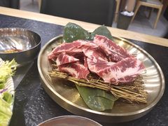 -臻牛烤肉