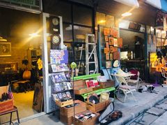 -席娜卡琳火车铁道夜市