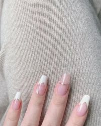 -悦指间美甲美睫