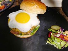 -HIGH FIVE哈福手工汉堡(桂林路店)