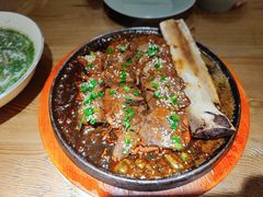 招牌田园火焰牛肋骨-蜜桃餐厅·伴山(湖滨商业街店)