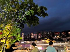 -Ting无边际江景酒店(重庆解放碑云端之眼店)