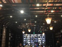 -钟书阁(松江泰晤士小镇店)