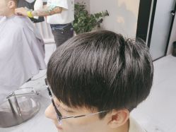 -宫铭烫发染发接发店