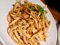 -江渔儿酸菜鱼·拔草餐厅(虎门君乐汇店)