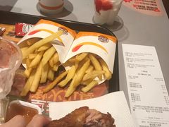 -BHC炸鸡(明洞总店)