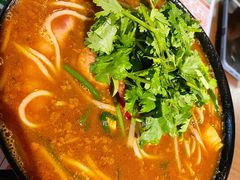 招牌炸酱小锅米线-肥汁米蘭香港米线(宁波路总店)