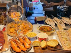 -席娜卡琳火车铁道夜市