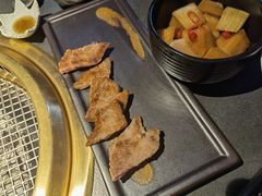 -铭牛烧肉·和牛海鲜自助(高新月牙湖店)