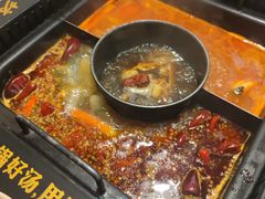 -老牌坊云南鱼豆花火锅(哈西万达店)