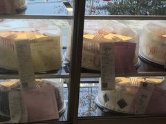 -红宝石·鲜奶小方·海派西点房(金杨店)