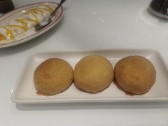酥皮水牛奶包-润记·广东餐馆(苏州中心店)