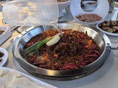 -茅草房·河畔园林火锅