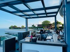 -瑰丽酒店·海吧·天际下午茶·现场DJ·天台酒吧