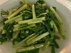 蒜片炒空心菜-南小馆(迪士尼小镇店)