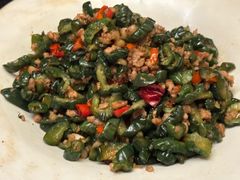 黄瓜皮炒肉末-富桂厨房