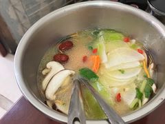 气锅鱼-姚记抚仙湖石锅鱼庄