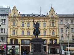 -耶拉契奇总督广场