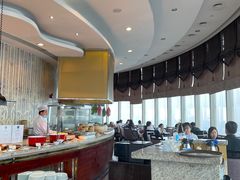-怡豪大饭店·银顶旋转餐厅