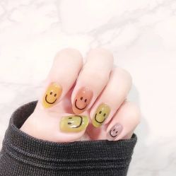 -苏彩·皮肤管理美甲美睫