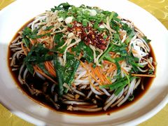鸡丝凉米线-宣威山野人家·云南菜·菌火锅(金碧店)