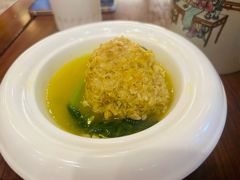 蟹黄狮子头-同得兴面馆.苏式面.三虾面(园区店)