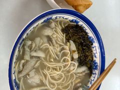 -明呈黄鱼面馆(斜土路店)
